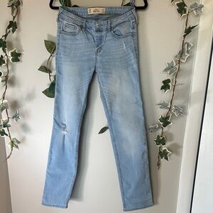 Hollister Women's Light Blue Straight Leg Jeans